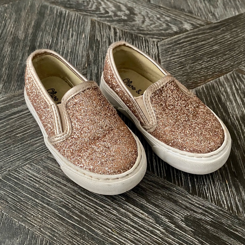 Olive & Edie glitter sneakers (infant / toddler size 6)